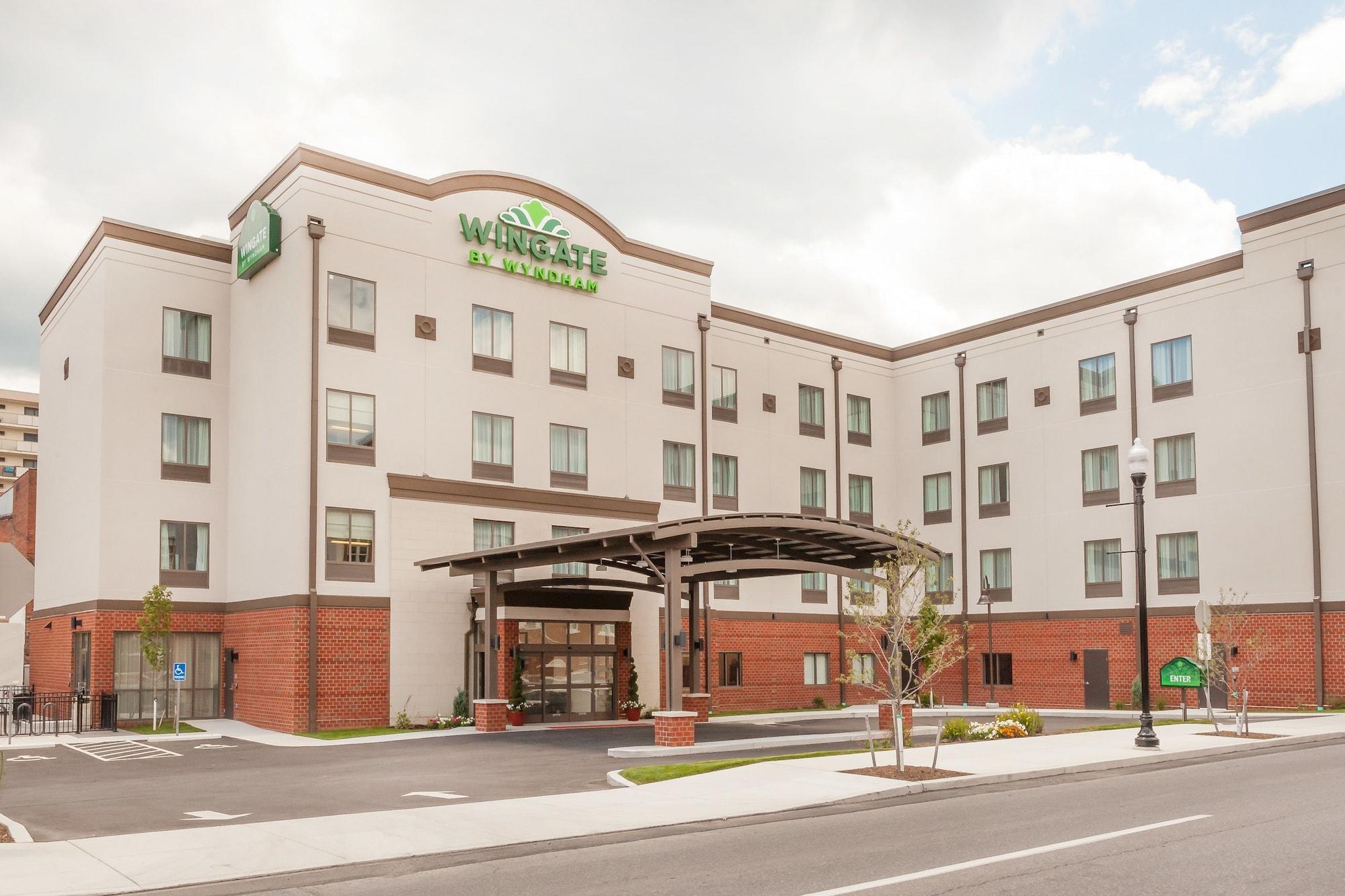 Hotel Wingate By Wyndham Altoona Downtown/Medical Center Exterior foto